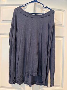 Carly Jean Los Angeles Relaxed Long Sleeve Top - Slate Blue